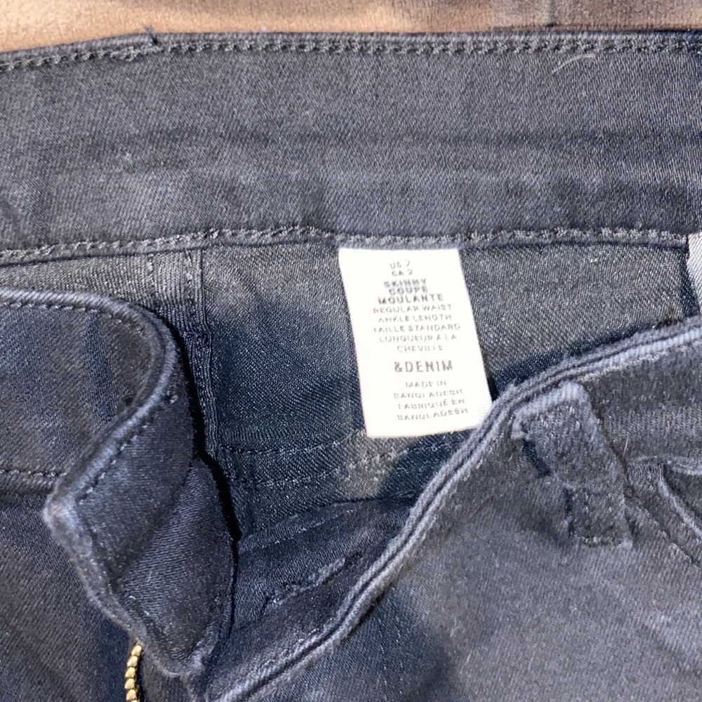 Jeans - Picture 2 of 2